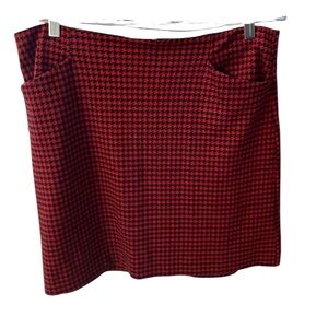 LOFT size 14 petite red and black plaid skirt